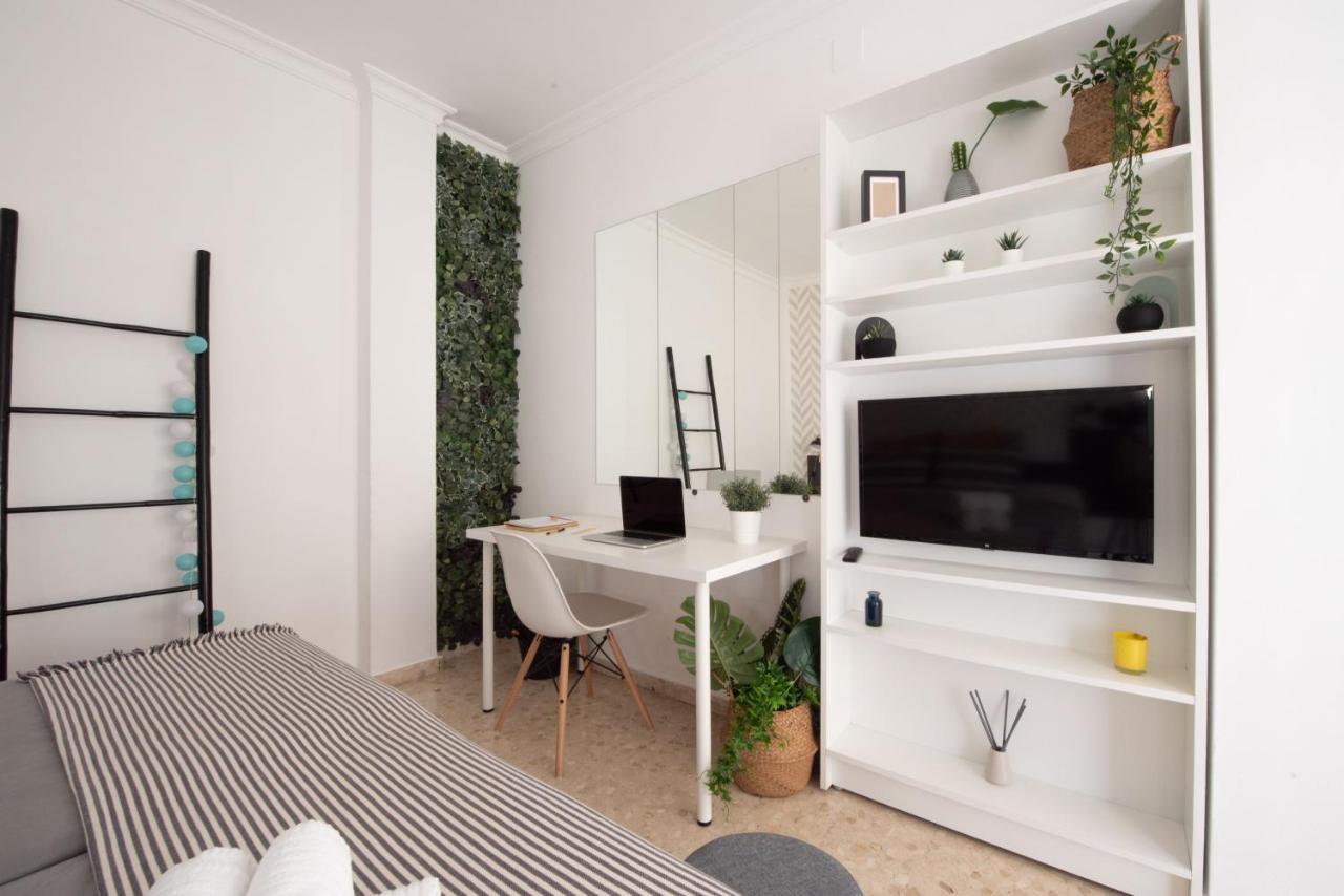 Nordik Rooms Urban - Trinidad "Copenhague" Малага Экстерьер фото