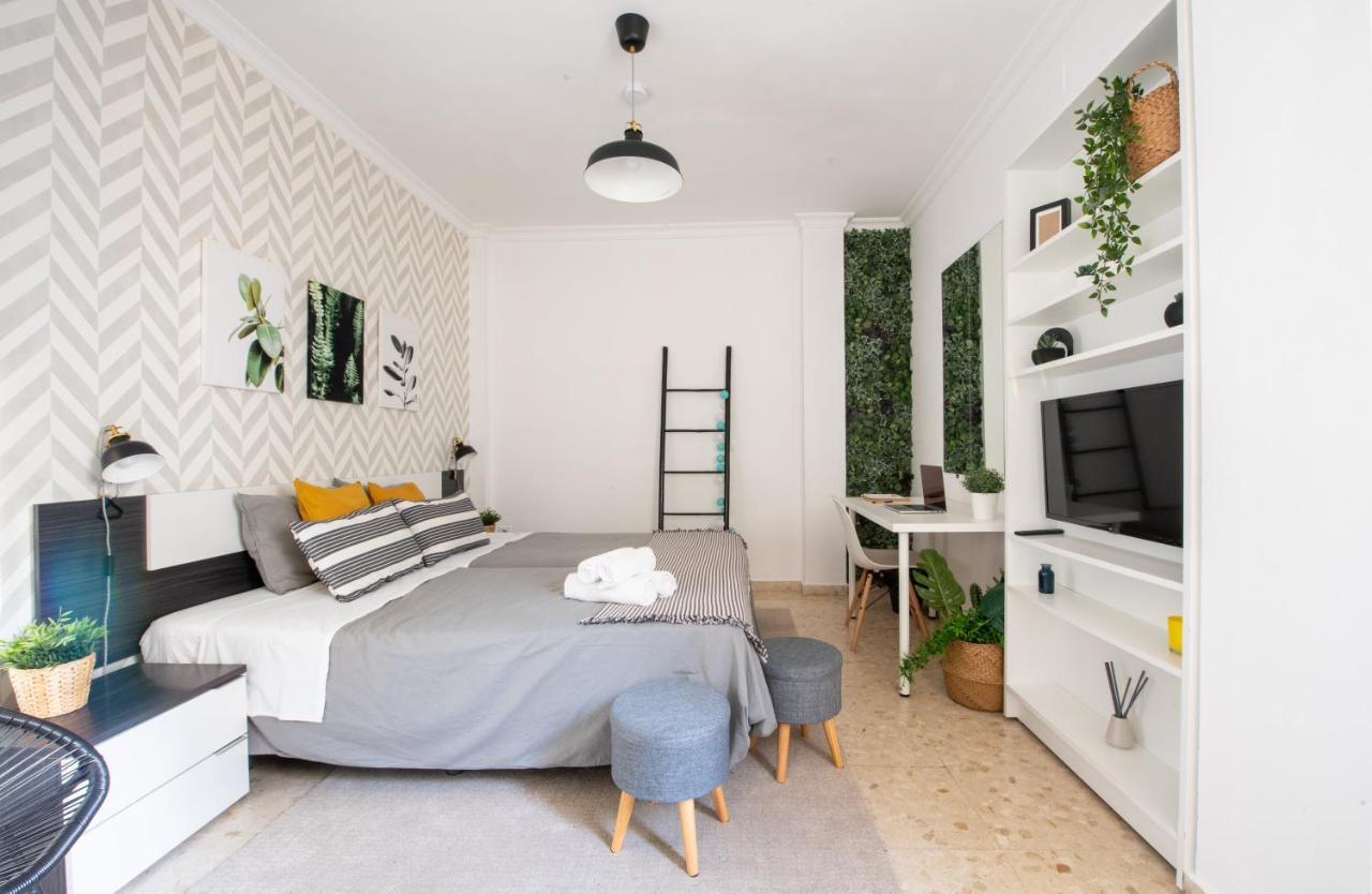 Nordik Rooms Urban - Trinidad "Copenhague" Малага Экстерьер фото